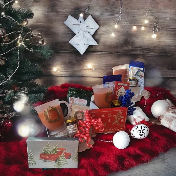 Pecan Sticky Buns Candle Treat Gift Boxes - Picture 2 of 3